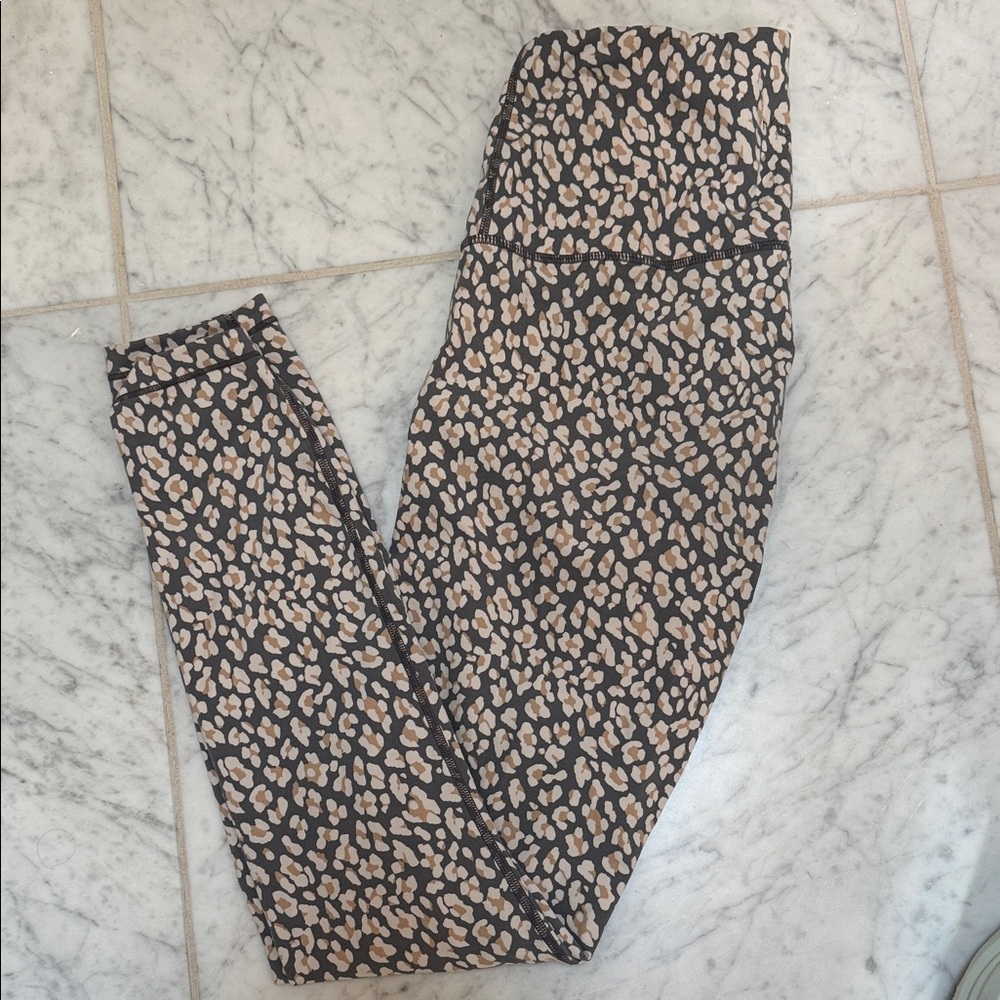 Varley Gray and Cream Patterned Leggings